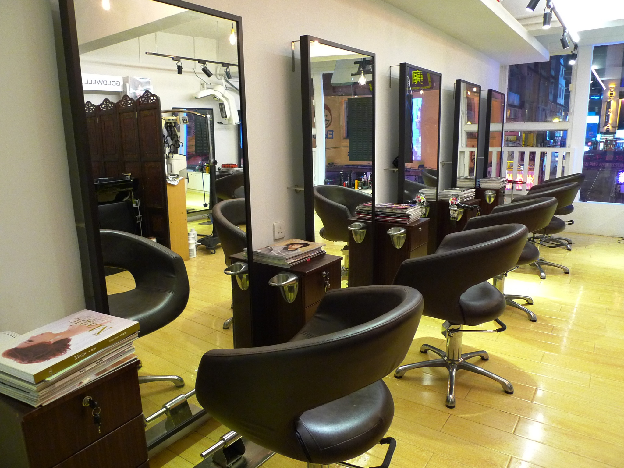 髮型屋 Salon: 理髮廳
