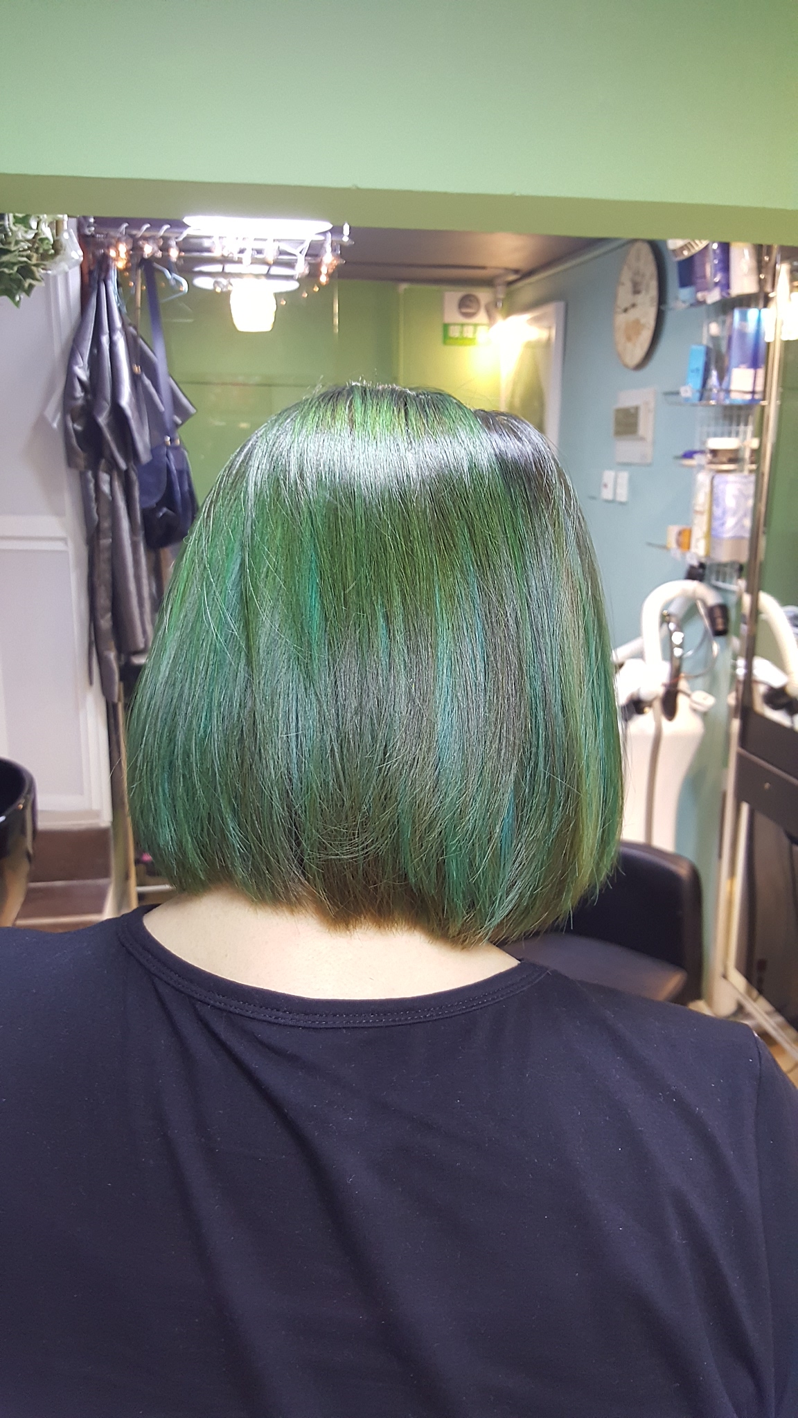 髮型作品參考:綠色層次2