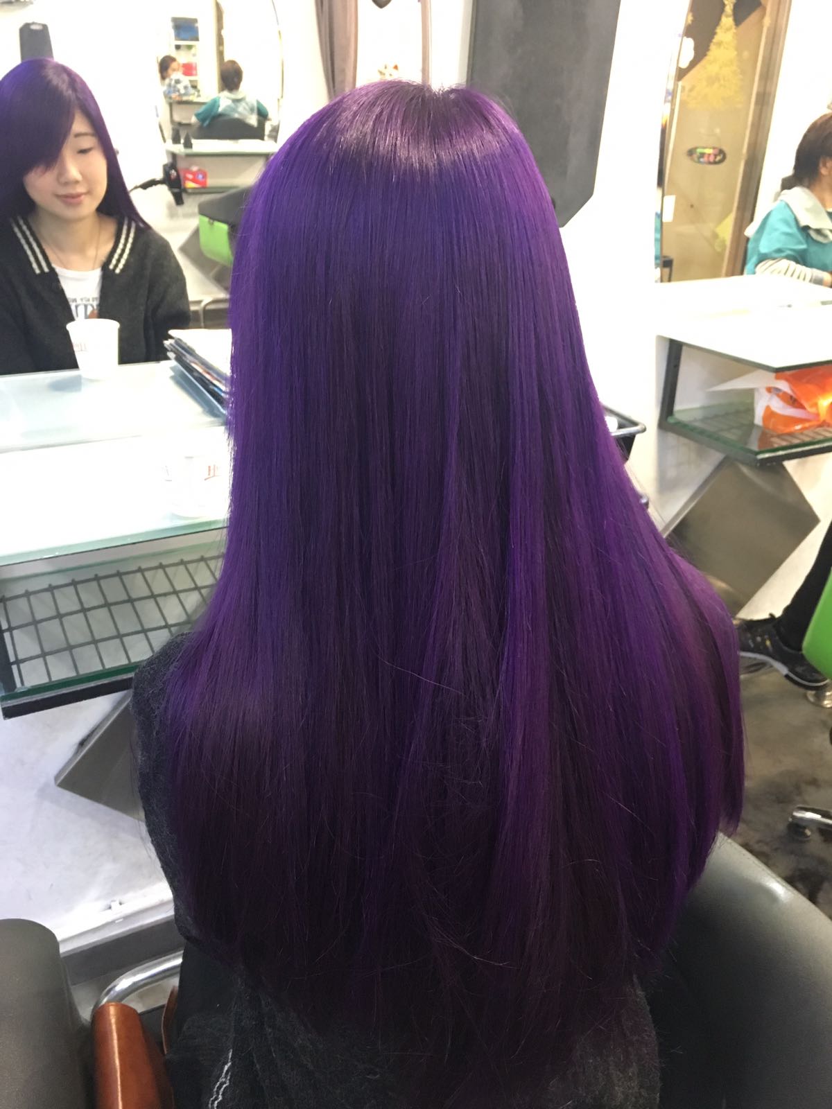 作品參考 / 最新消息:I do Hair 緊貼潮流 colour 電話預約 : 2398 2652